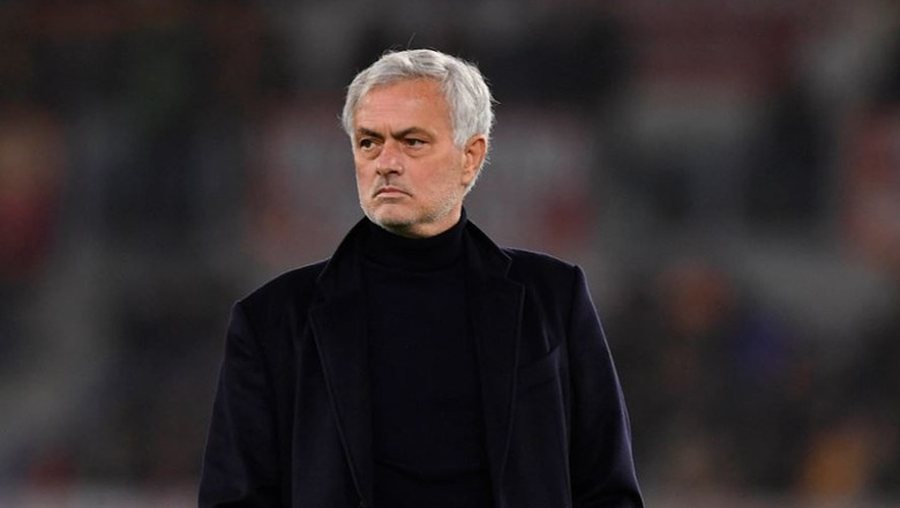Roma shkarkon trajnerin Jose Mourinho